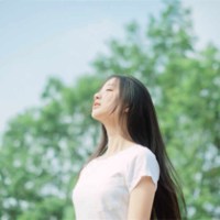 女生侧面长发头像