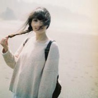 女生大笑阳光头像欧美