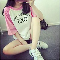 女生头像侧面蹲坐