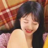 女生头像大笑温暖阳光