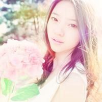 女生头像大笑温暖阳光