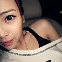 女生头像漏半边肩