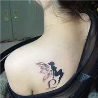 女生头像漏半边肩
