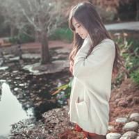 女生安静头像