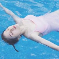 女生安静头像