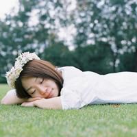 女生躺着的头像唯美