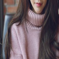 女生高领毛衣头像
