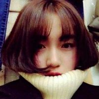 女生高领毛衣头像