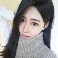 女生高领毛衣头像