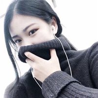 女生高领毛衣头像