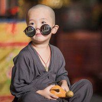小和尚打坐头像