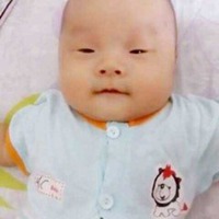 小眼睛男生头像