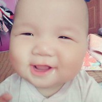 小眼睛男生头像