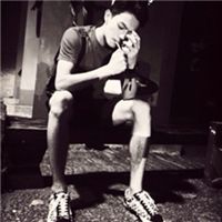 少年头像帅气冷酷