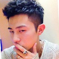 帅气戴眼镜头像男生