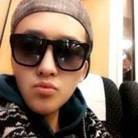 帅气男生戴墨镜头像