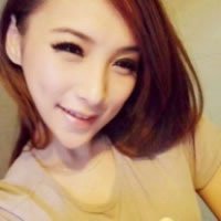 开心的头像女生