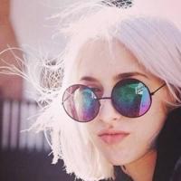 开心的头像女生