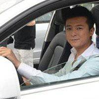 开车头像男侧面头像