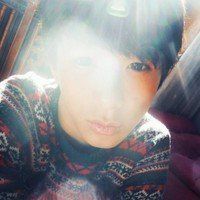 模糊的男生头像