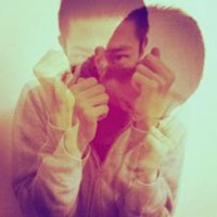 模糊的男生头像