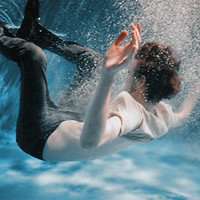 模糊的男生头像