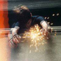 模糊的男生头像