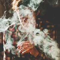 模糊的男生头像