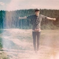 模糊的男生头像