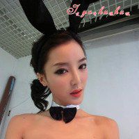 欧美兔耳朵头像