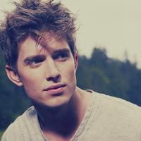 欧美阳光头像男