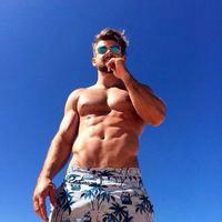 欧美阳光头像男