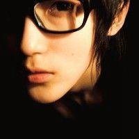 男人戴眼镜头像图片大全