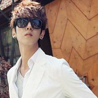 男人戴眼镜头像图片大全