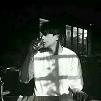 男头像黑白高冷侧面