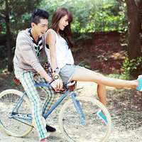 男女手牵手唯美情侣头像