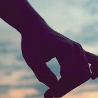 男女手牵手唯美情侣头像