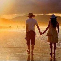 男女手牵手唯美情侣头像