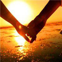 男女手牵手唯美情侣头像