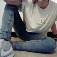 男生上半身头像