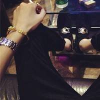 男生上半身头像