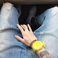 男生上半身头像