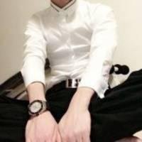 男生上半身头像