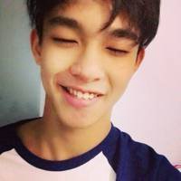 男生中分发型头像