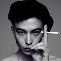 男生头像伤感孤独头像