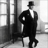 男生穿燕尾服头像