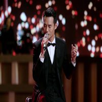 男生穿燕尾服头像