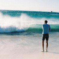 男生远景全身照微信头像