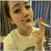 社会姐抽烟头像