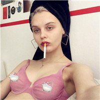 社会姐抽烟霸气冷酷十足头像